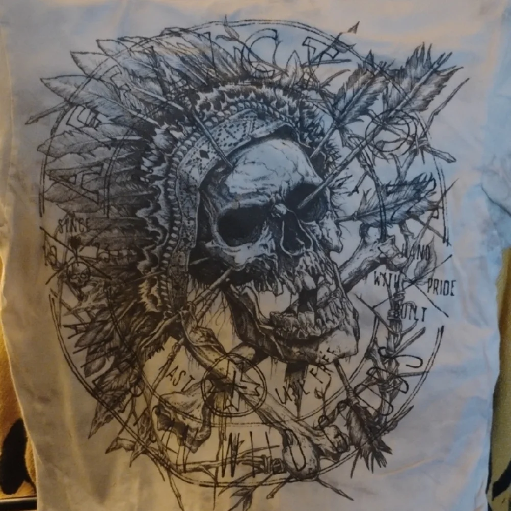 Affliction Gray Graphic Tee - Picture 3 of 3